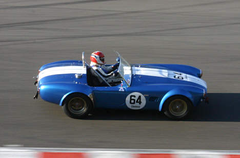 Denne smukke AC Cobra er blot en af de biler der kan ses til Classic Race Aarhus den 26. - 27. juni.